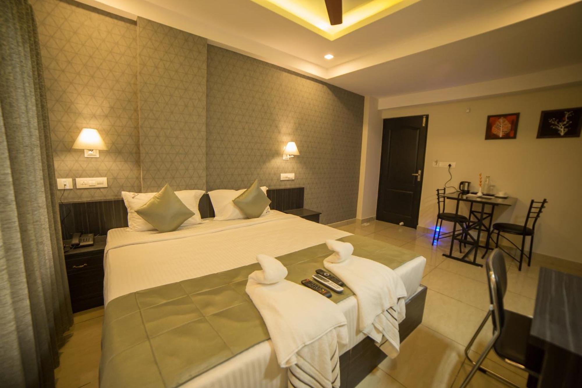 เซาท์ เกท เรซิเดนซี Hotel Kochi ภายนอก รูปภาพ