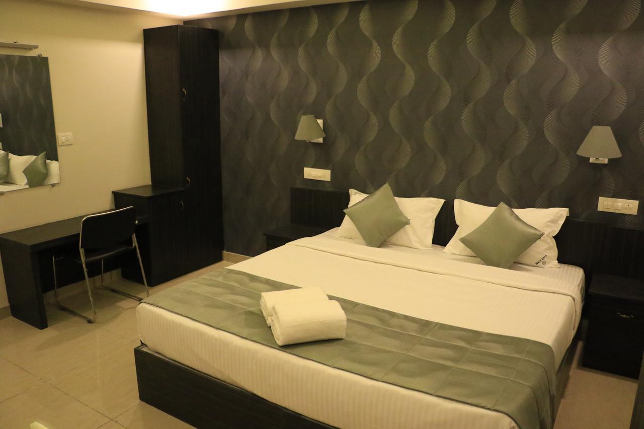 เซาท์ เกท เรซิเดนซี Hotel Kochi ภายนอก รูปภาพ