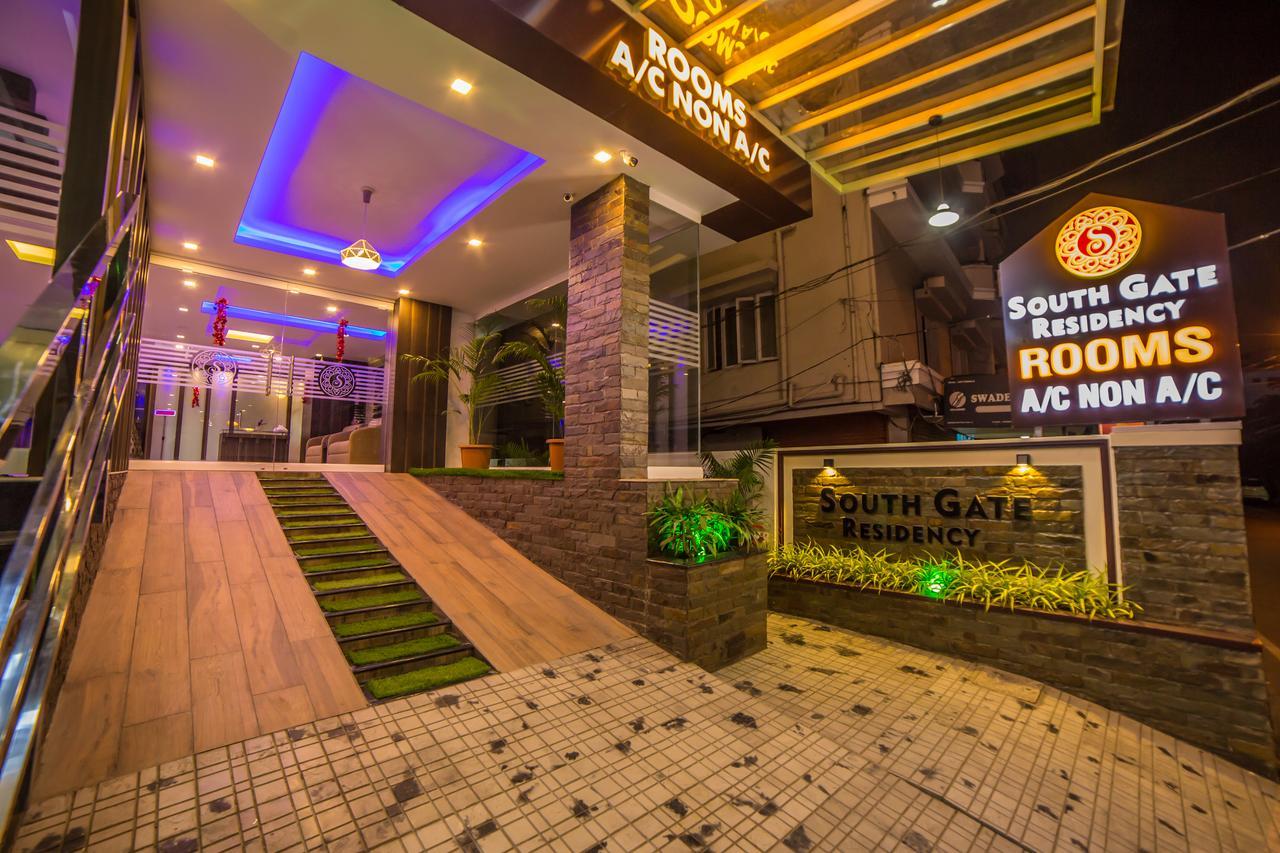 เซาท์ เกท เรซิเดนซี Hotel Kochi ภายนอก รูปภาพ