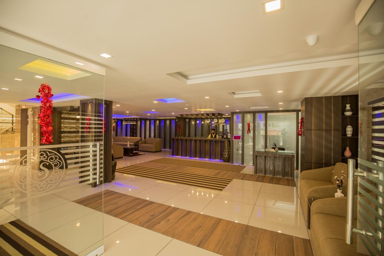 เซาท์ เกท เรซิเดนซี Hotel Kochi ภายนอก รูปภาพ