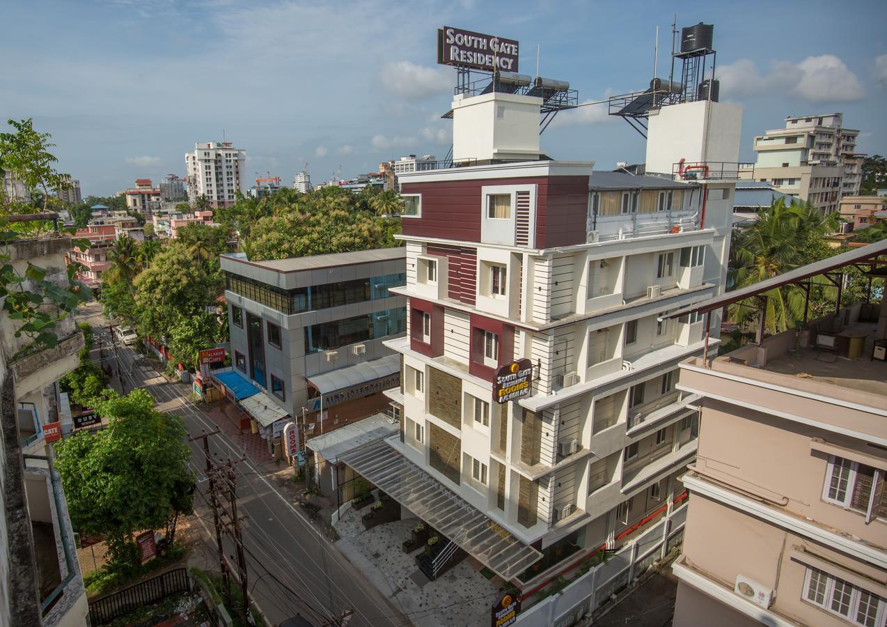 เซาท์ เกท เรซิเดนซี Hotel Kochi ภายนอก รูปภาพ