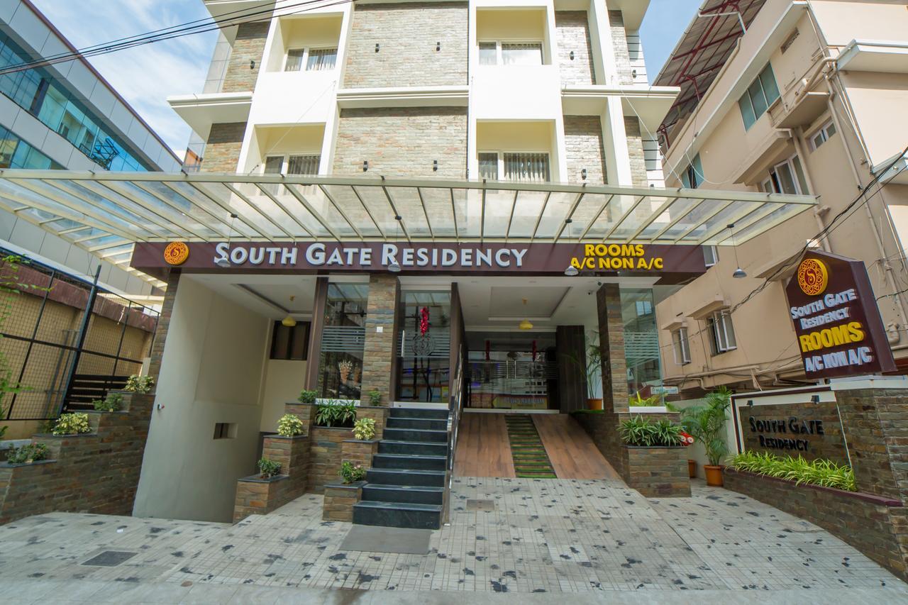 เซาท์ เกท เรซิเดนซี Hotel Kochi ภายนอก รูปภาพ