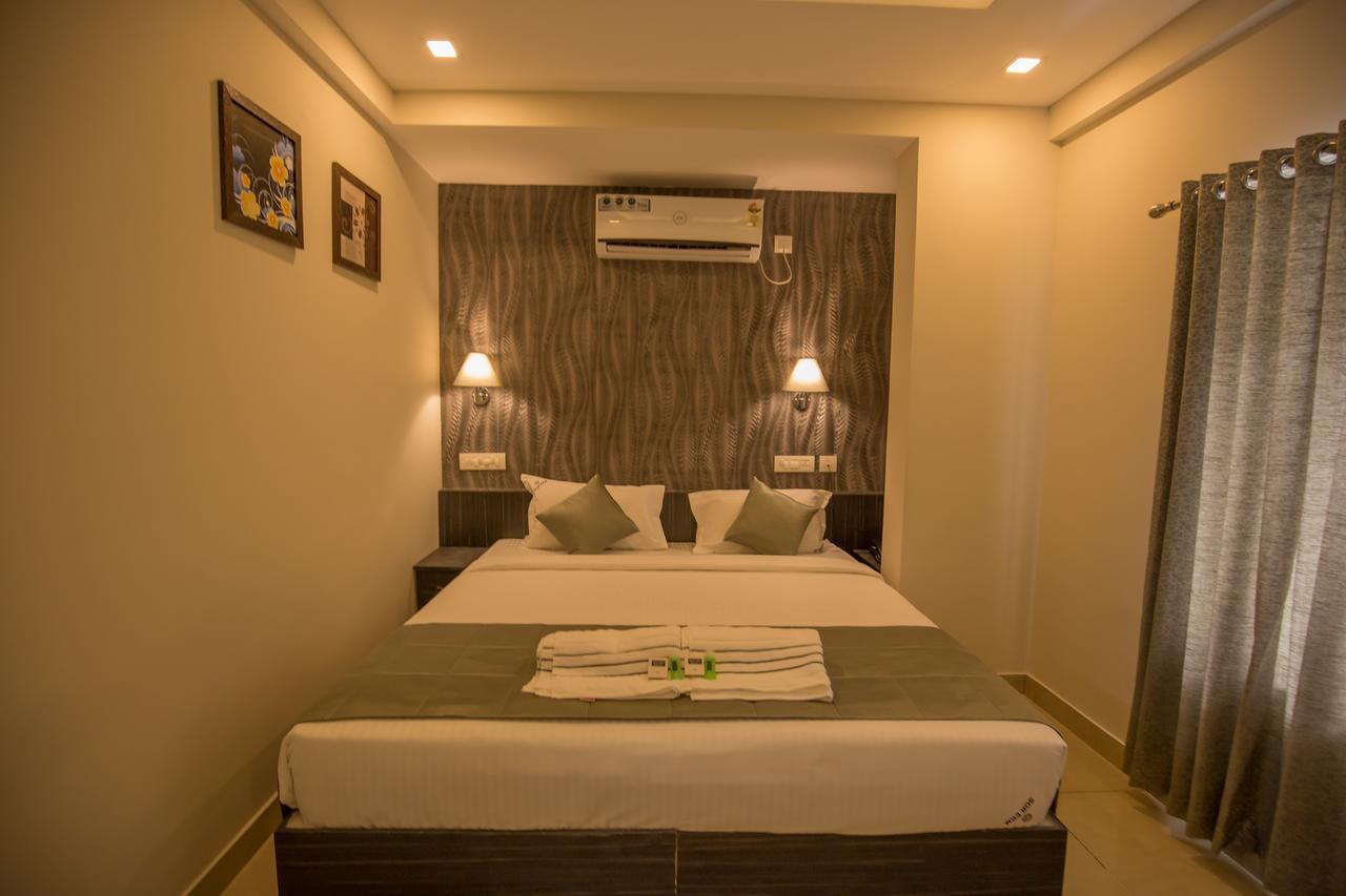 เซาท์ เกท เรซิเดนซี Hotel Kochi ภายนอก รูปภาพ