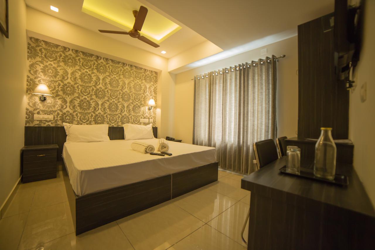 เซาท์ เกท เรซิเดนซี Hotel Kochi ภายนอก รูปภาพ